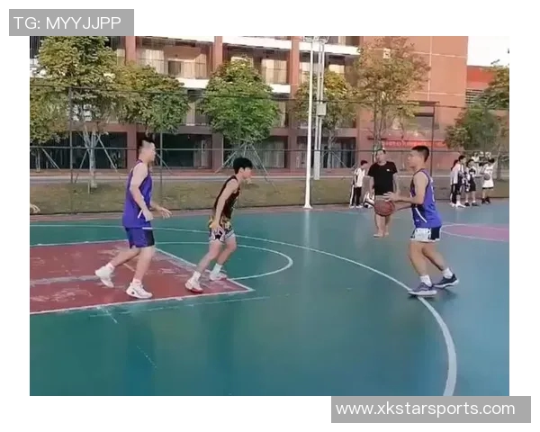 中学生篮球班赛惊现绝杀三分球精彩瞬间引发热议 中学生篮球班赛惊现绝杀三分球精彩瞬间引发热议
