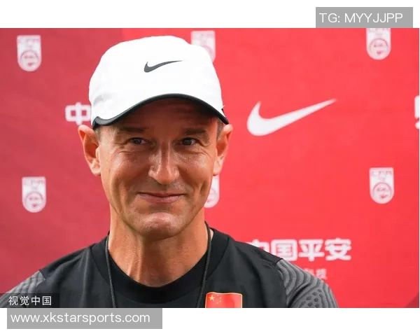 米卢执教国足背后张路推手扬科维奇遭神秘电话影响决定